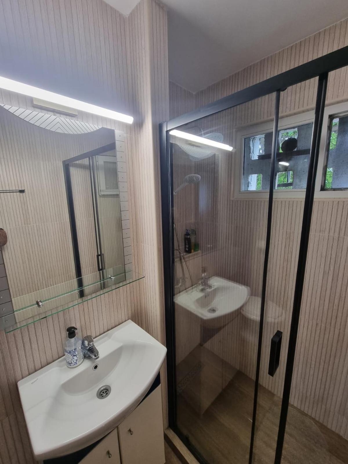 Apartament Denis Apartment Orsova Bagian luar foto