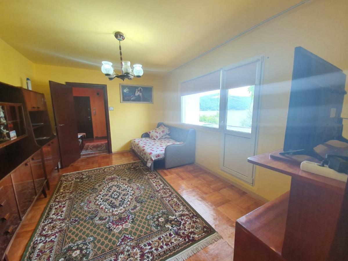 Apartament Denis Apartment Orsova Bagian luar foto
