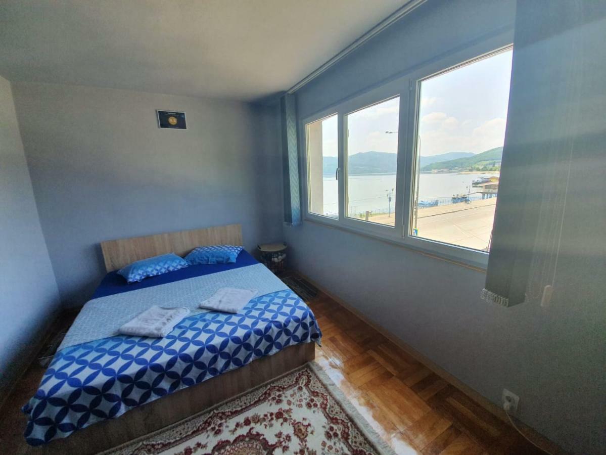 Apartament Denis Apartment Orsova Bagian luar foto